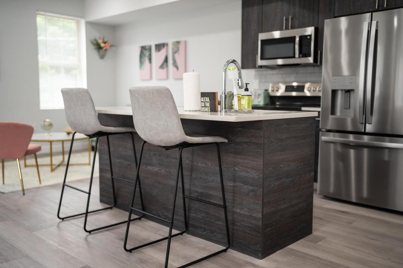 Luxury 2bdr/2.5bth Apt Filadelfia